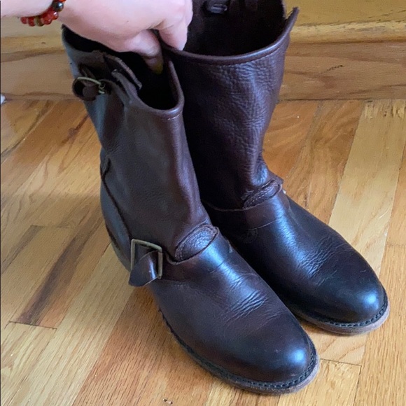 Brooks Brothers Shoes - 🔥SALE 2/$25🔥 Brooks Brothers brown leather boots